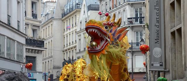 现场氛围:63岁赵永馨罕见谈婚姻:倒追灯光师老公,金鐘奖座摆进茶館门口